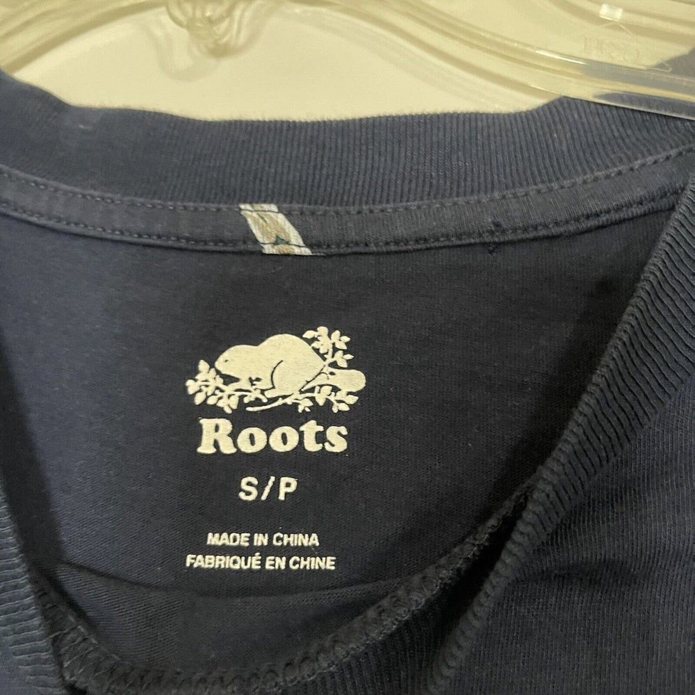 ROOTS Short sleeve crew neck navy blue surfers print logo shirt size small - Picture 3 of 5